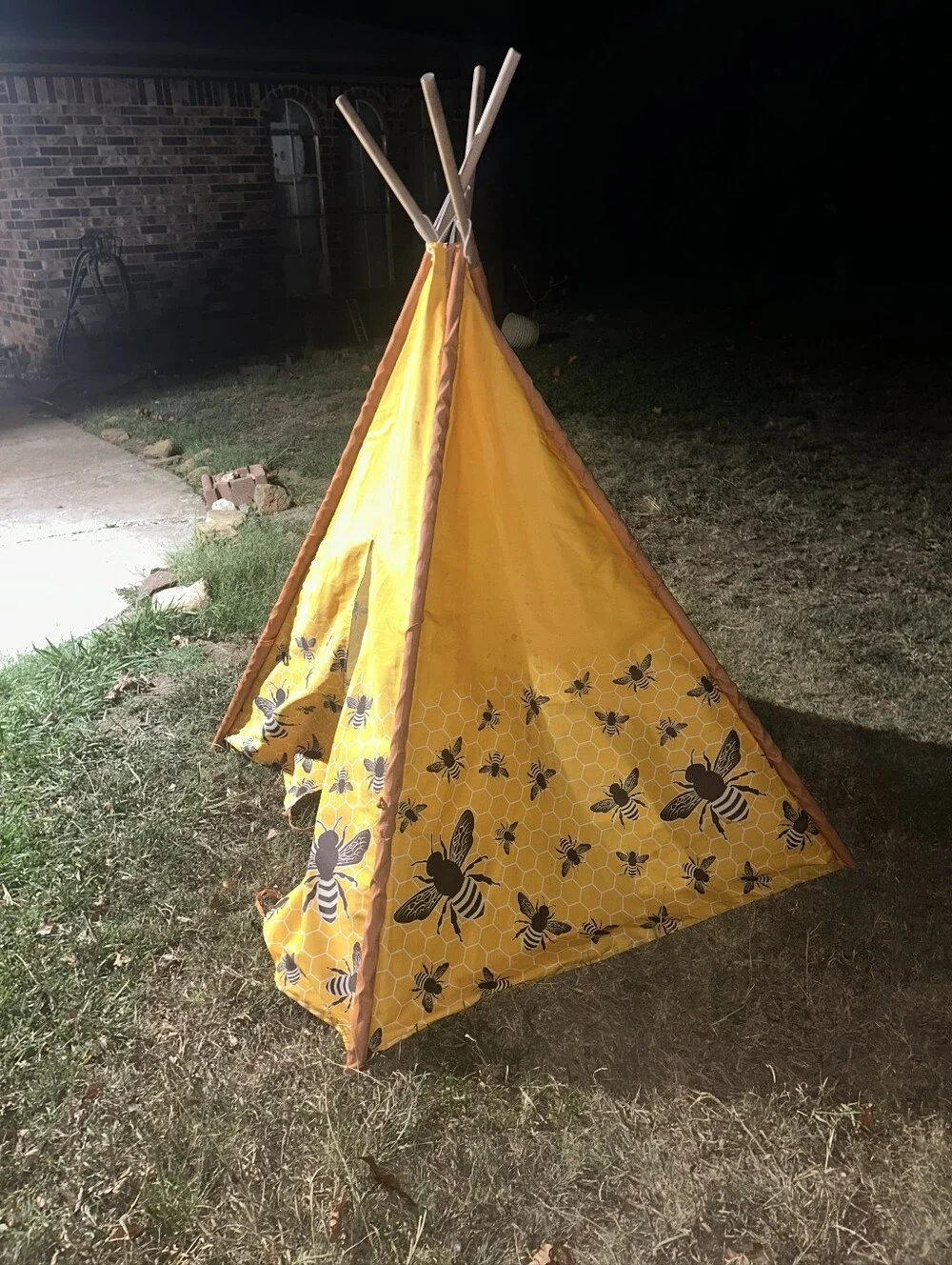 Yellow Bee Kids Teepee Play Tent - Unbranded